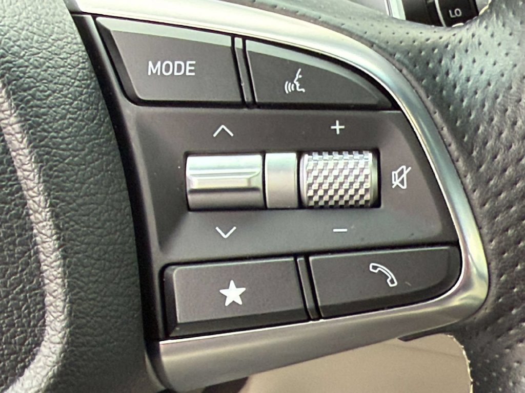 Used 2024 Genesis G70 2.5T AWD/4WD image 20