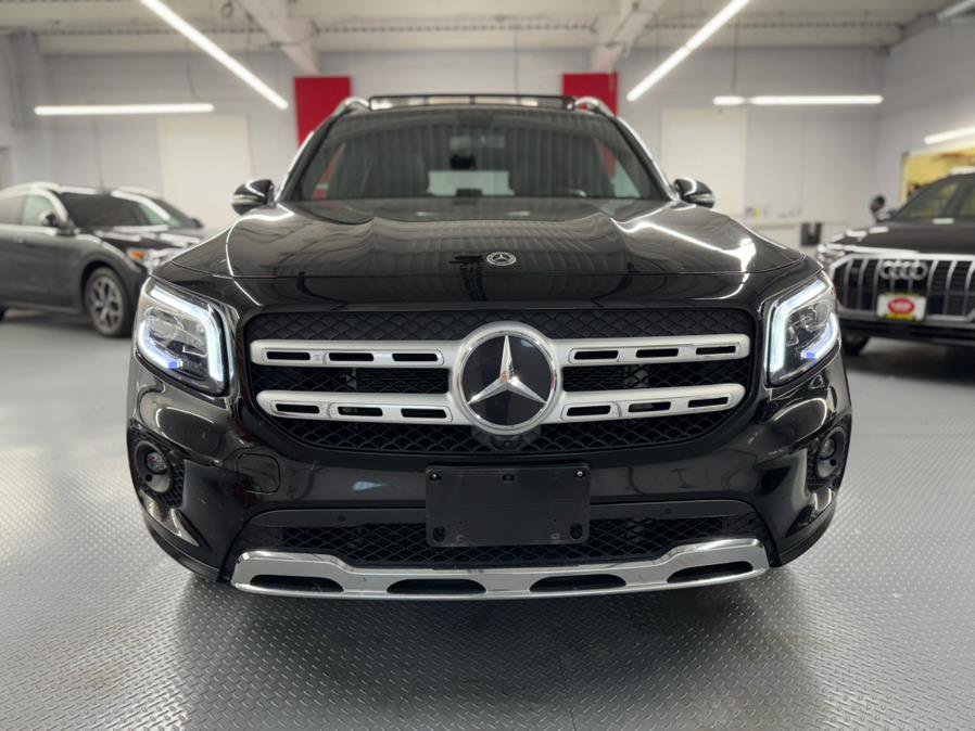 Used 2021 Mercedes-Benz GLB 250 4MATIC image 3