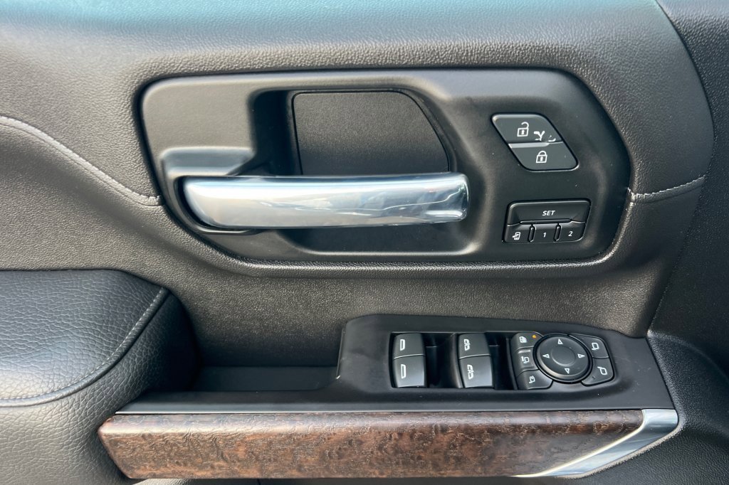 Used 2020 GMC Sierra 2500 Denali w/ Denali Ultimate Package image 8