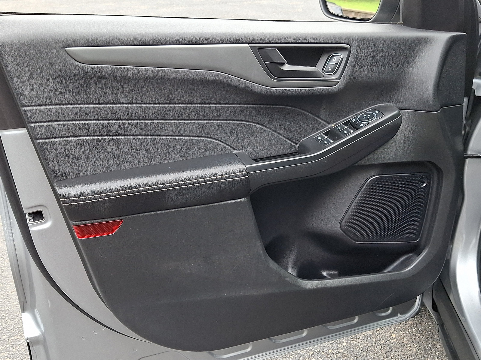 Certified 2023 Ford Escape Active w/ Cold Weather Package FWD image 13