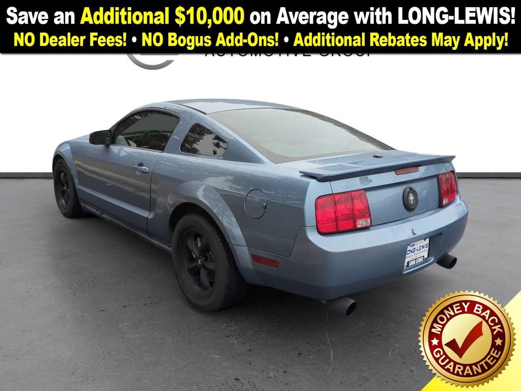 Used 2007 Ford Mustang Deluxe image 4