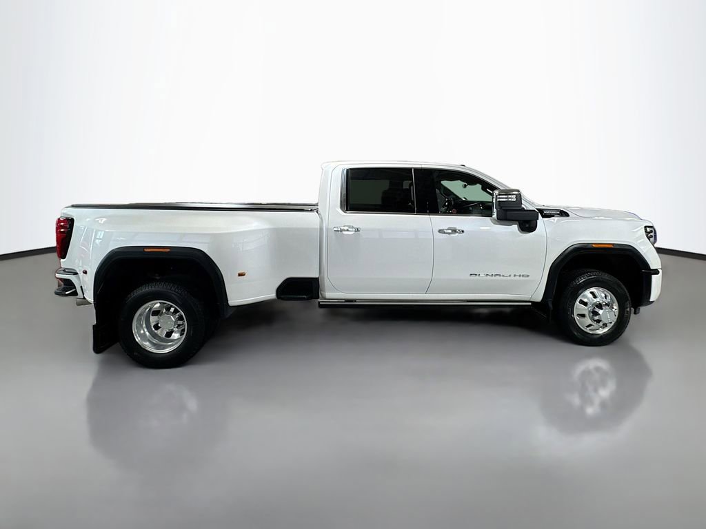 Used 2024 GMC Sierra 3500 Denali Ultimate AWD/4WD image 5