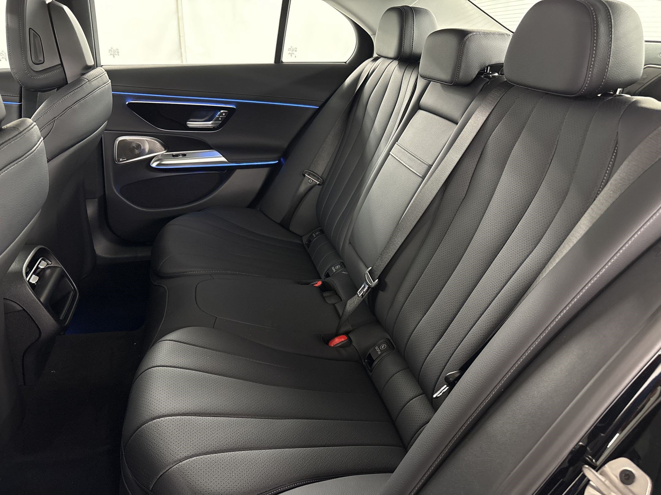 New 2027 Mercedes-Benz E 450 4MATIC Sedan image 22