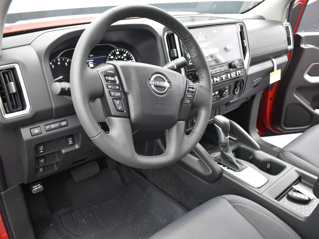 Certified 2025 Nissan Frontier SV w/ SV Convenience Package image 7