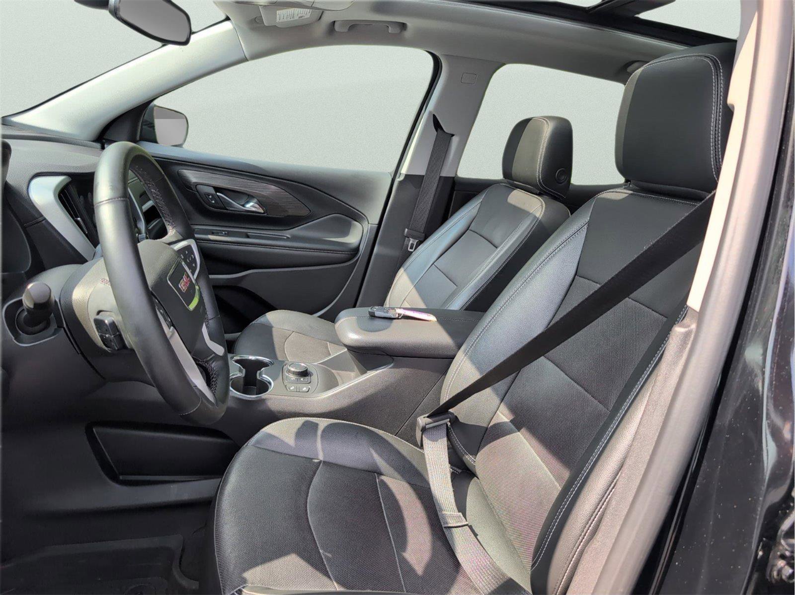 Used 2023 GMC Terrain SLT FWD image 13
