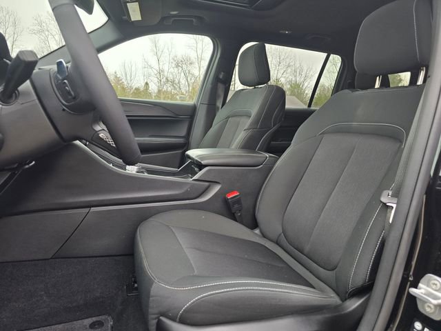 Used 2025 Jeep Grand Cherokee L Laredo w/ Luxury Tech Group I image 10