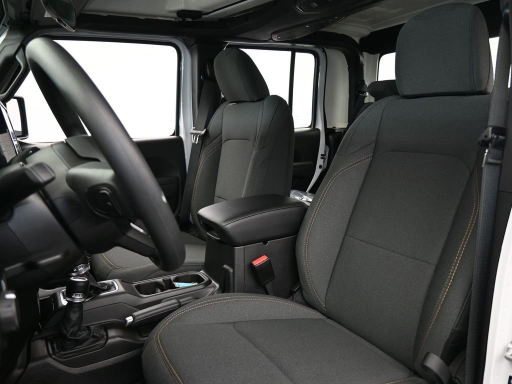 New 2026 Jeep Gladiator Sport AWD/4WD image 10