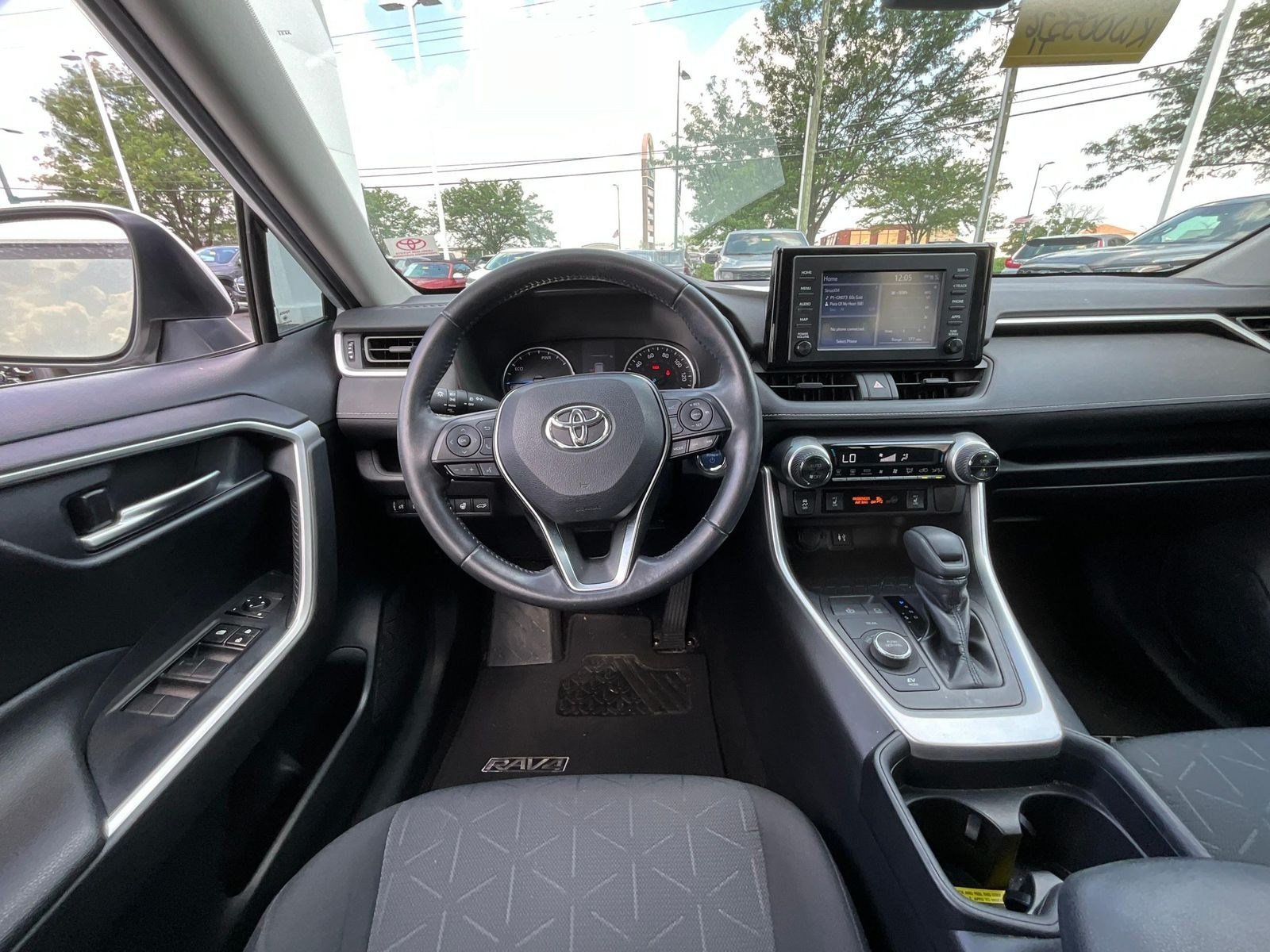 Used 2019 Toyota RAV4 XLE w/ Convenience Package AWD/4WD image 8