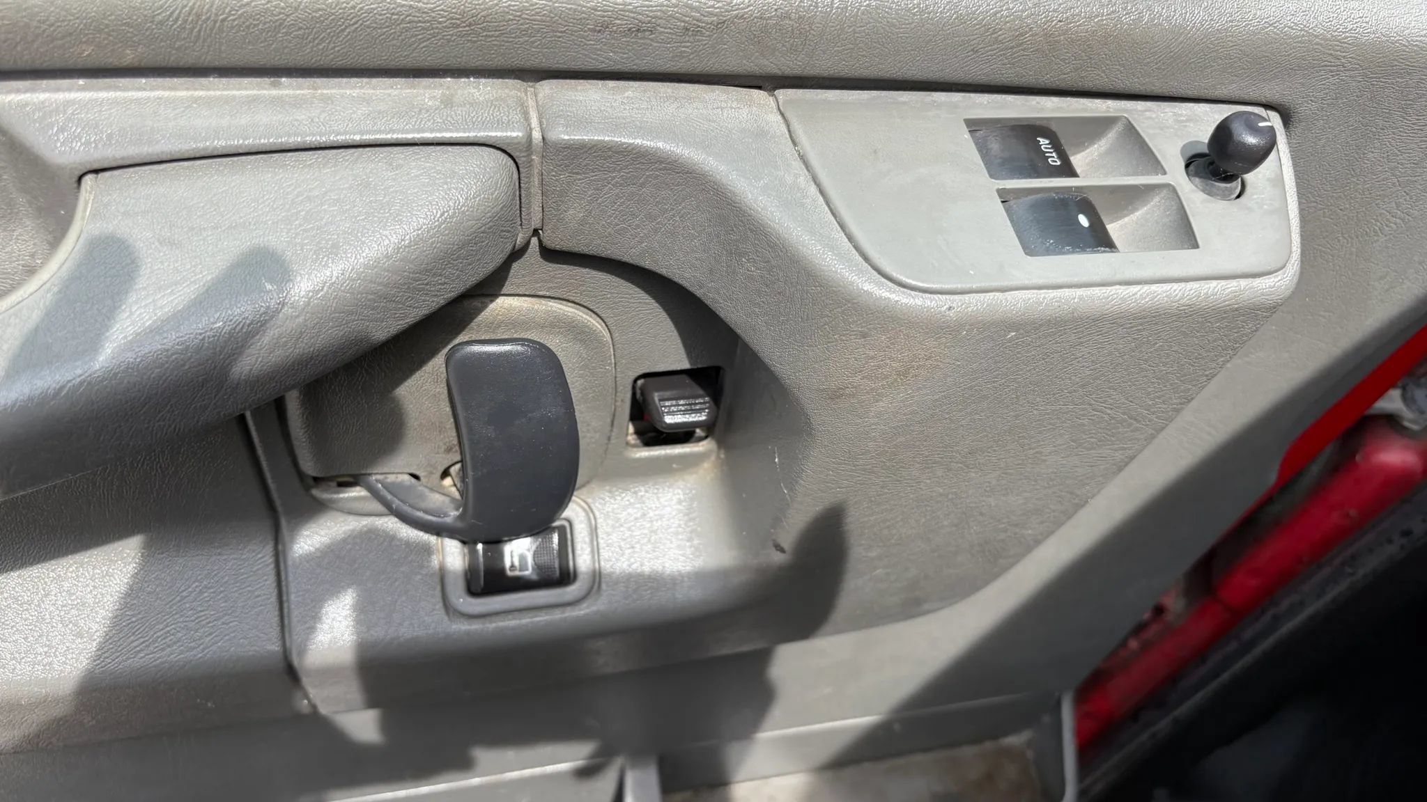 Used 2011 Chevrolet Express 2500 RWD image 16