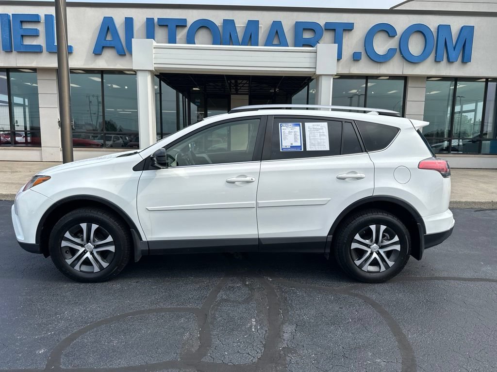 Used 2018 Toyota RAV4 LE w/ All Weather Liner Package FWD image 2