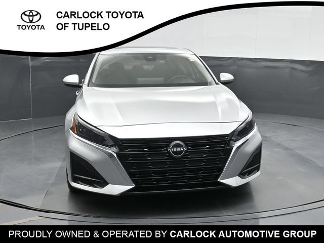 Used 2023 Nissan Altima 2.5 SV w/ SV Premium Package FWD image 7
