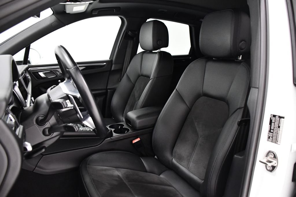 Used 2021 Porsche Macan AWD/4WD image 19