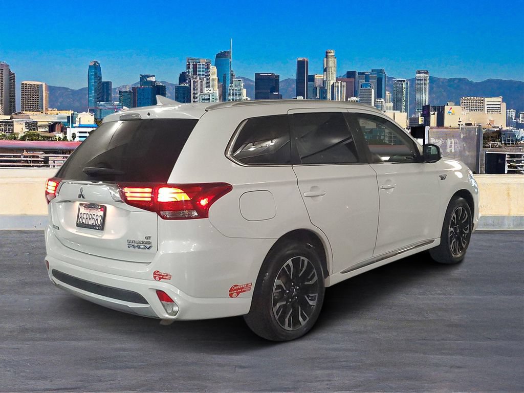 Used 2018 Mitsubishi Outlander GT AWD/4WD image 4