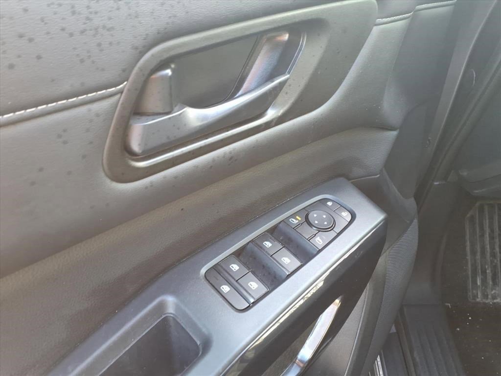 Used 2024 Nissan Pathfinder S image 11