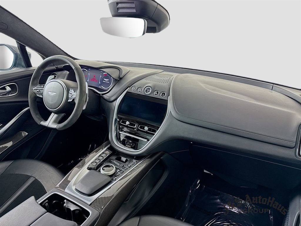 Used 2022 Aston Martin DBX image 31