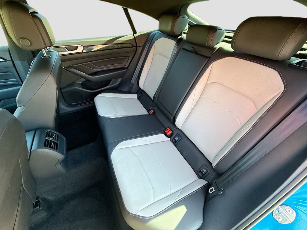 Used 2023 Volkswagen Arteon SE image 25