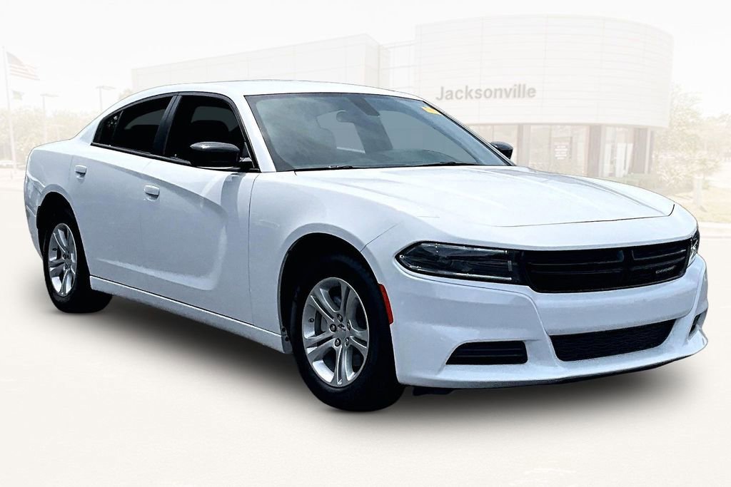 Used 2023 Dodge Charger SXT image 3