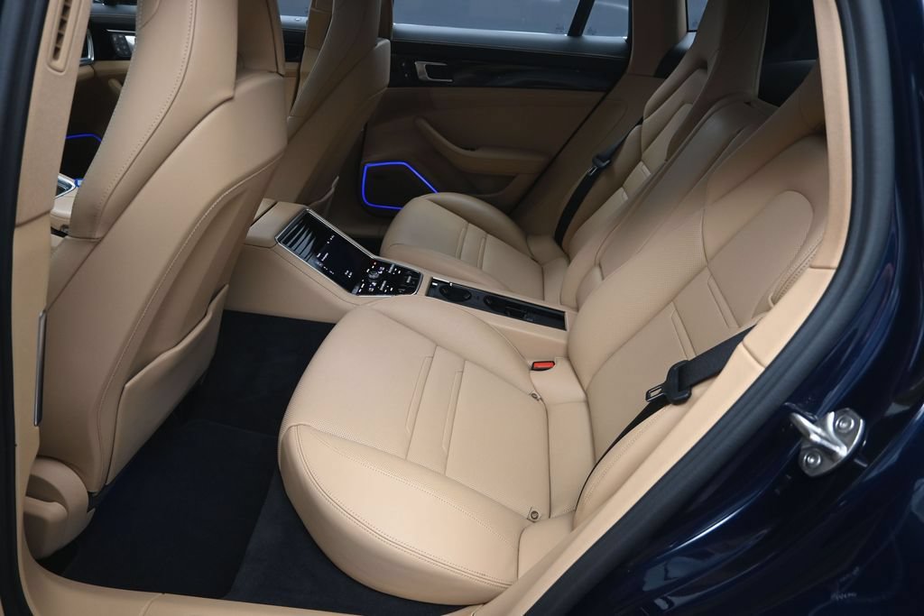 Used 2023 Porsche Panamera 4S w/ Premium Package AWD/4WD image 29
