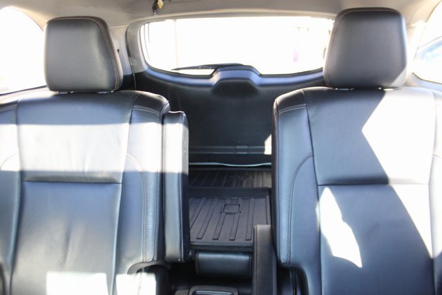 Used 2018 Toyota Highlander SE image 28