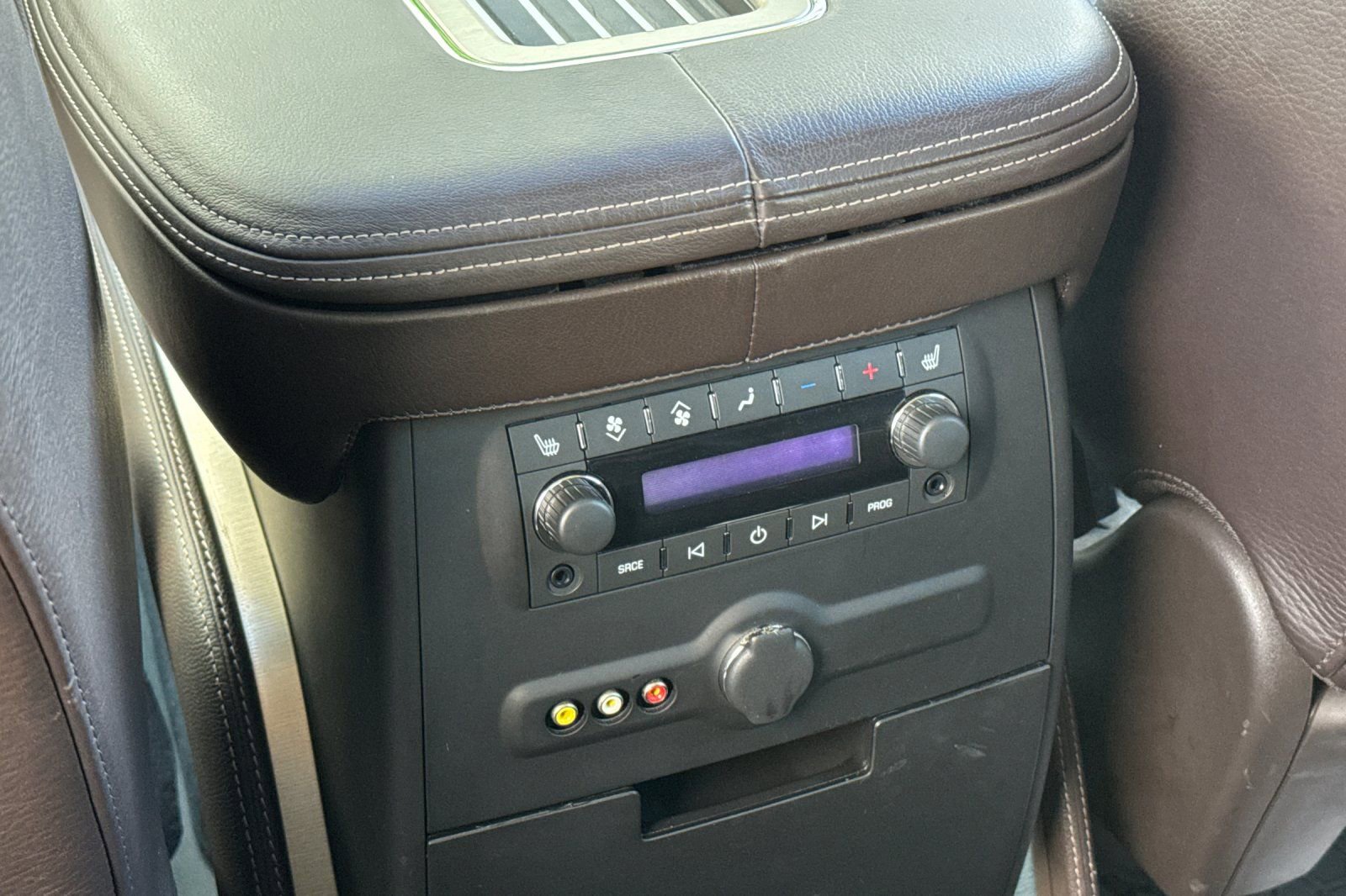 Used 2011 Cadillac Escalade ESV Platinum image 15