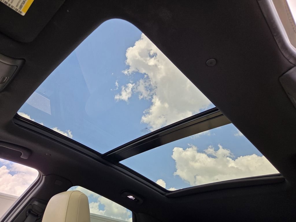 Used 2019 Cadillac XT5 Luxury image 17