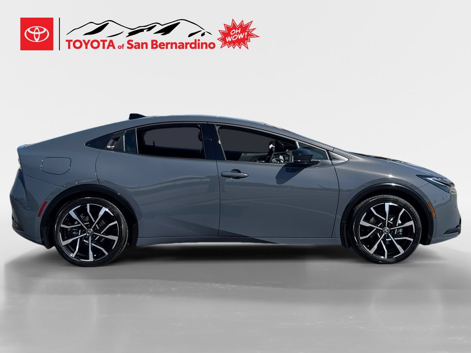New 2026 Toyota Prius Plug-In Hybrid FWD image 6