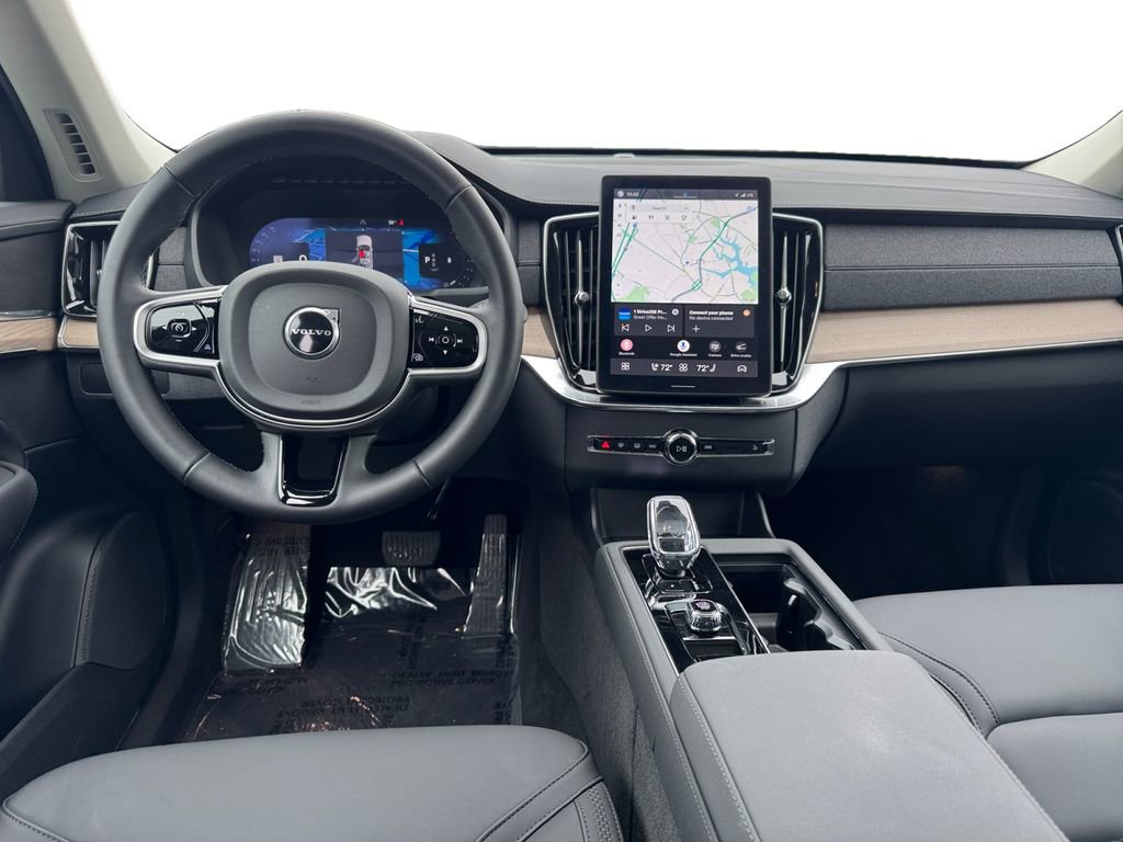 Certified 2025 Volvo XC90 B5 Plus AWD/4WD image 25