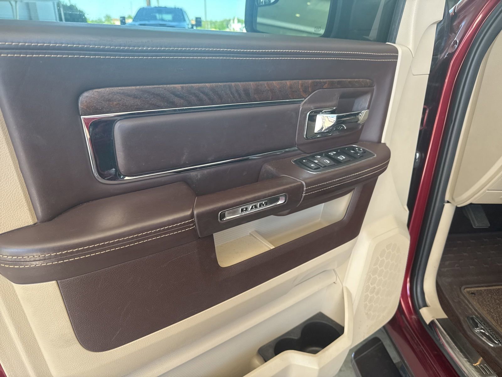 Used 2018 RAM 1500 Laramie Longhorn w/ Protection Group AWD/4WD image 9