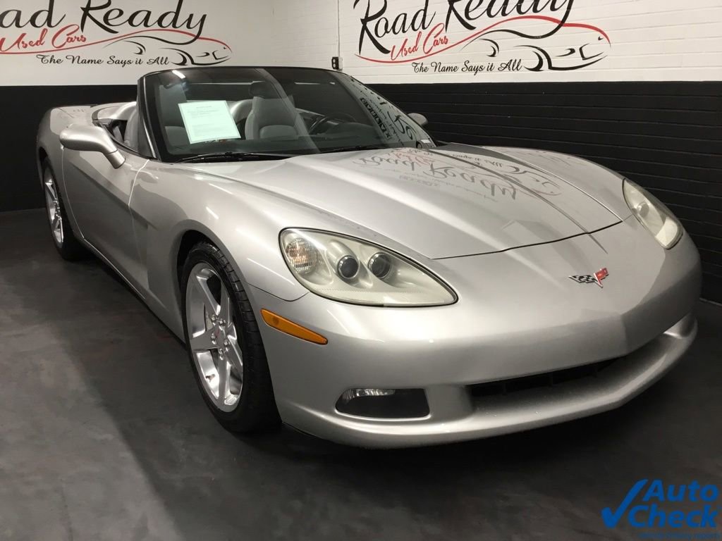 Used 2005 Chevrolet Corvette Convertible w/ Preferred Equipment Group image 3
