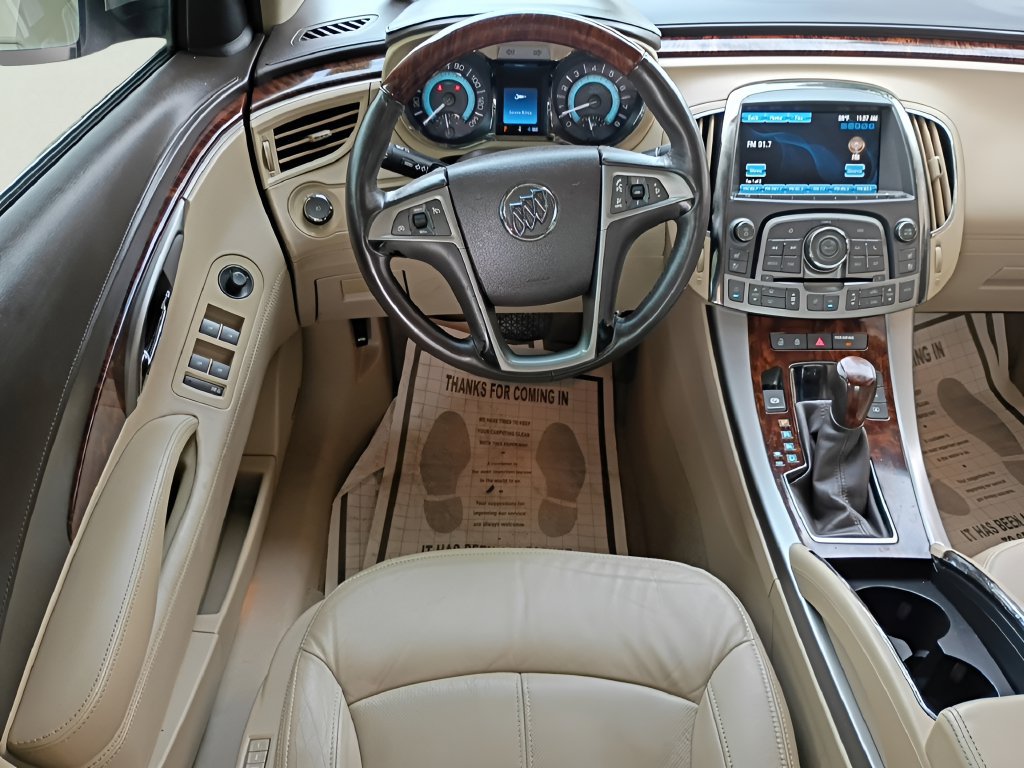 Used 2013 Buick LaCrosse Premium w/ Entertainment Package FWD image 4