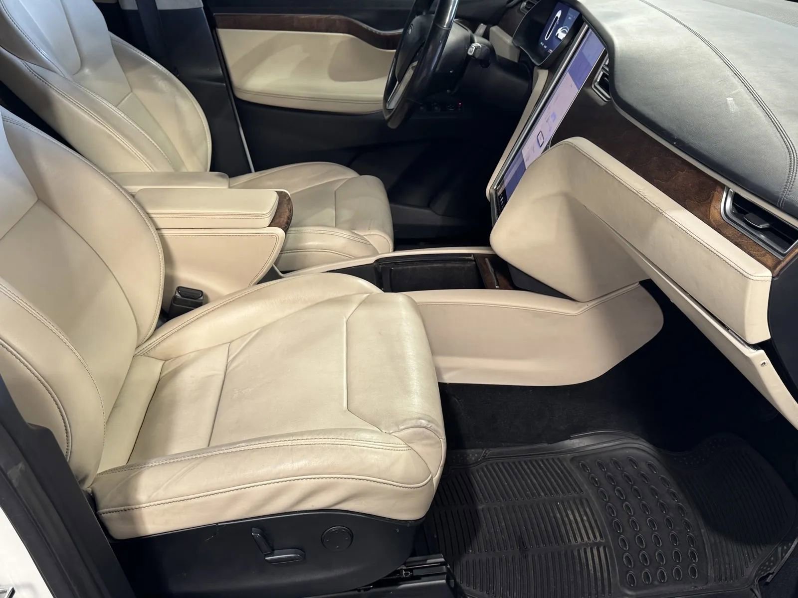 Used 2017 Tesla Model X 100D image 5