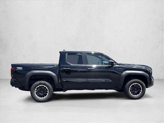 Used 2024 Toyota Tacoma TRD Off-Road AWD/4WD image 4