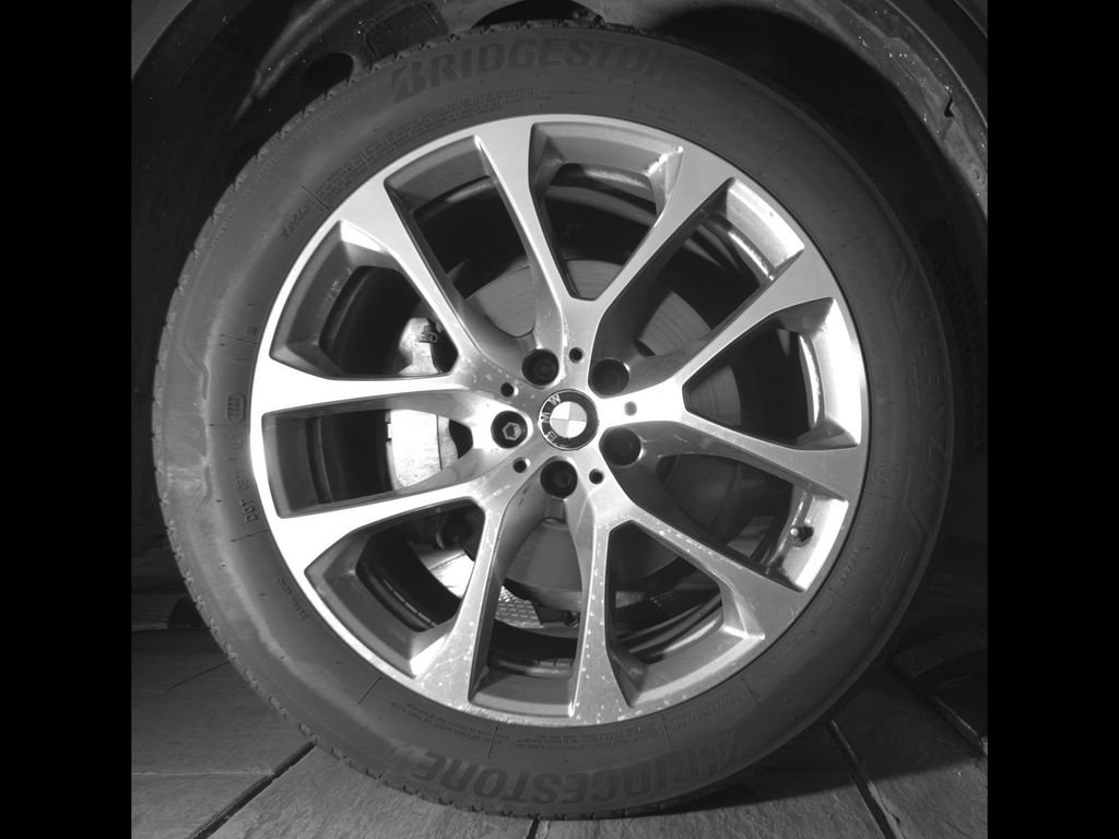 Used 2020 BMW X5 xDrive40i w/ Premium Package AWD/4WD image 9