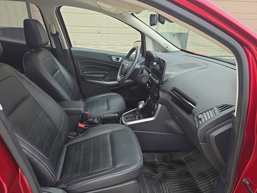 Used 2018 Ford EcoSport Titanium w/ Titanium Cold Weather Package AWD/4WD image 9