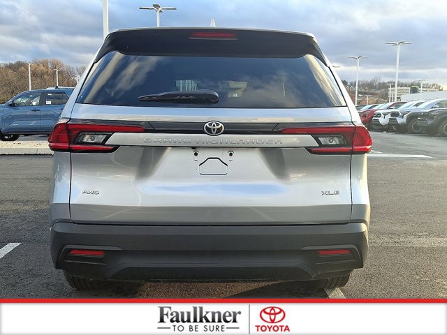 Certified 2025 Toyota Grand Highlander AWD image 5