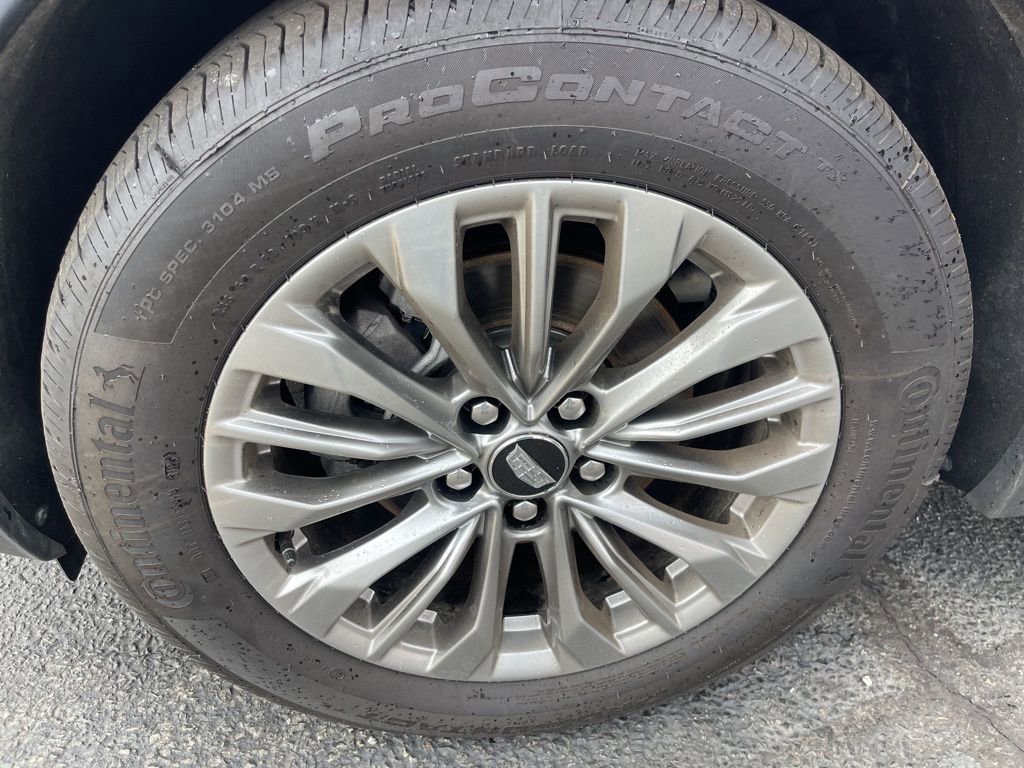 Used 2025 Cadillac XT4 Premium Luxury image 25