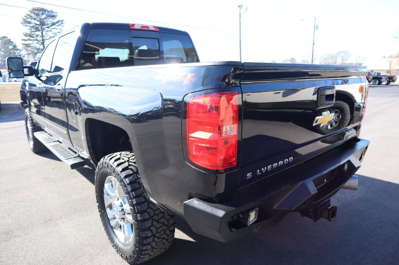 Used 2019 Chevrolet Silverado 2500 High Country w/ Duramax Plus Package image 7