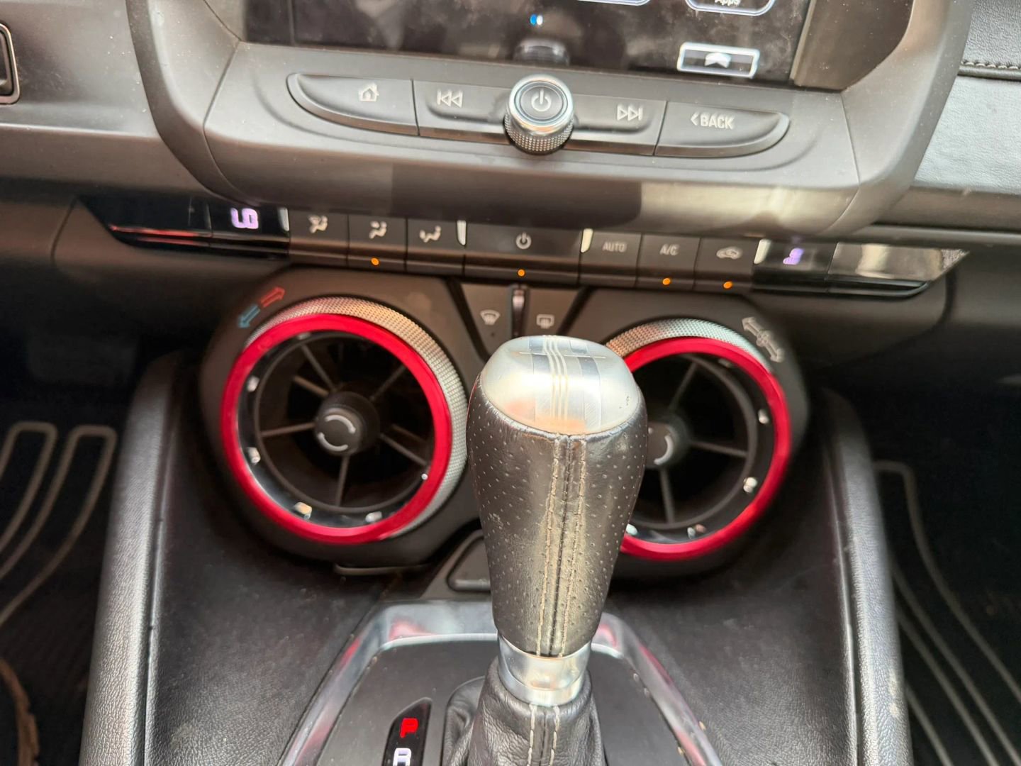 Used 2018 Chevrolet Camaro SS RWD image 23