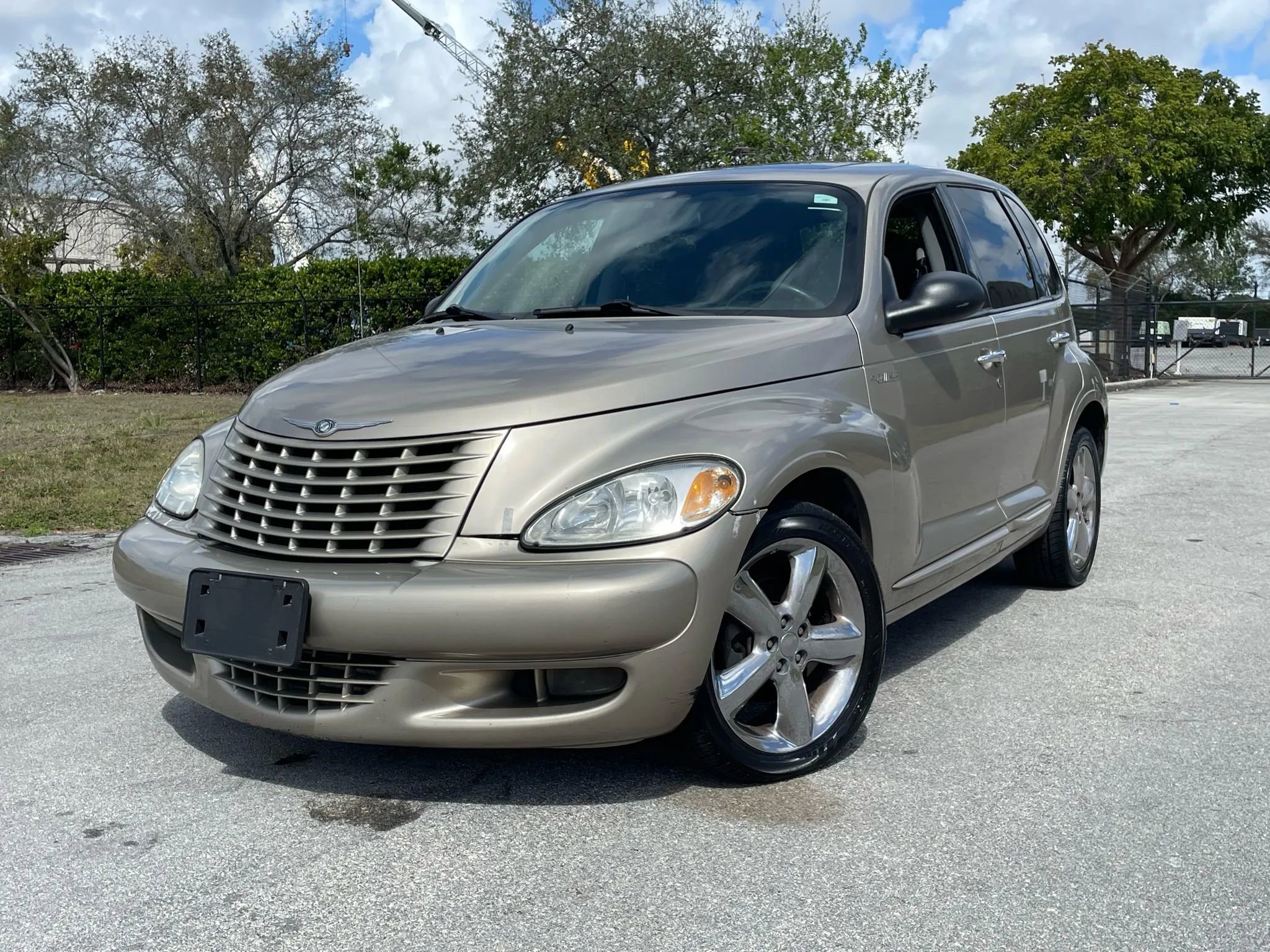 Used 2004 Chrysler PT Cruiser GT image 2