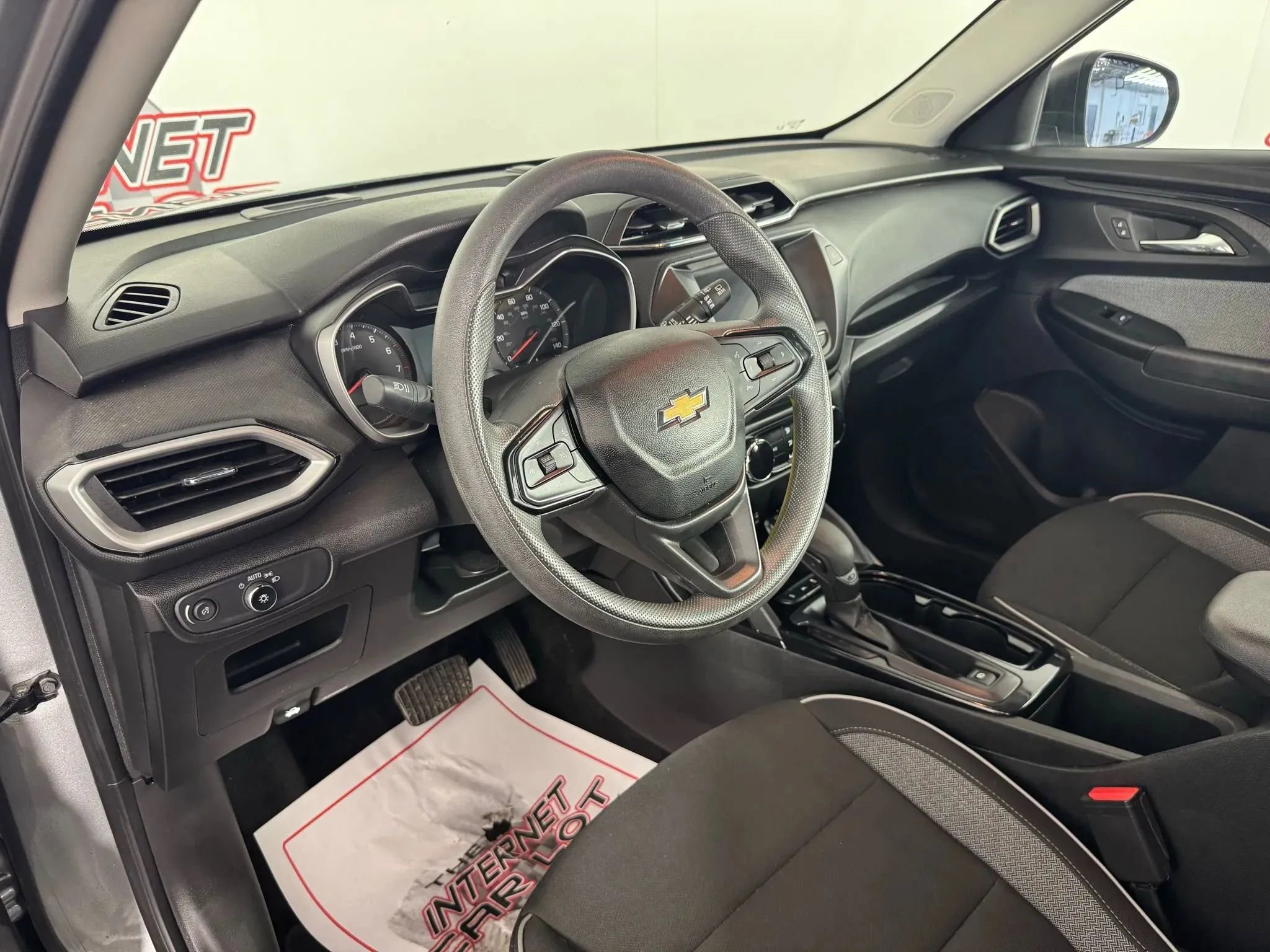 Used 2023 Chevrolet TrailBlazer LS AWD/4WD image 10
