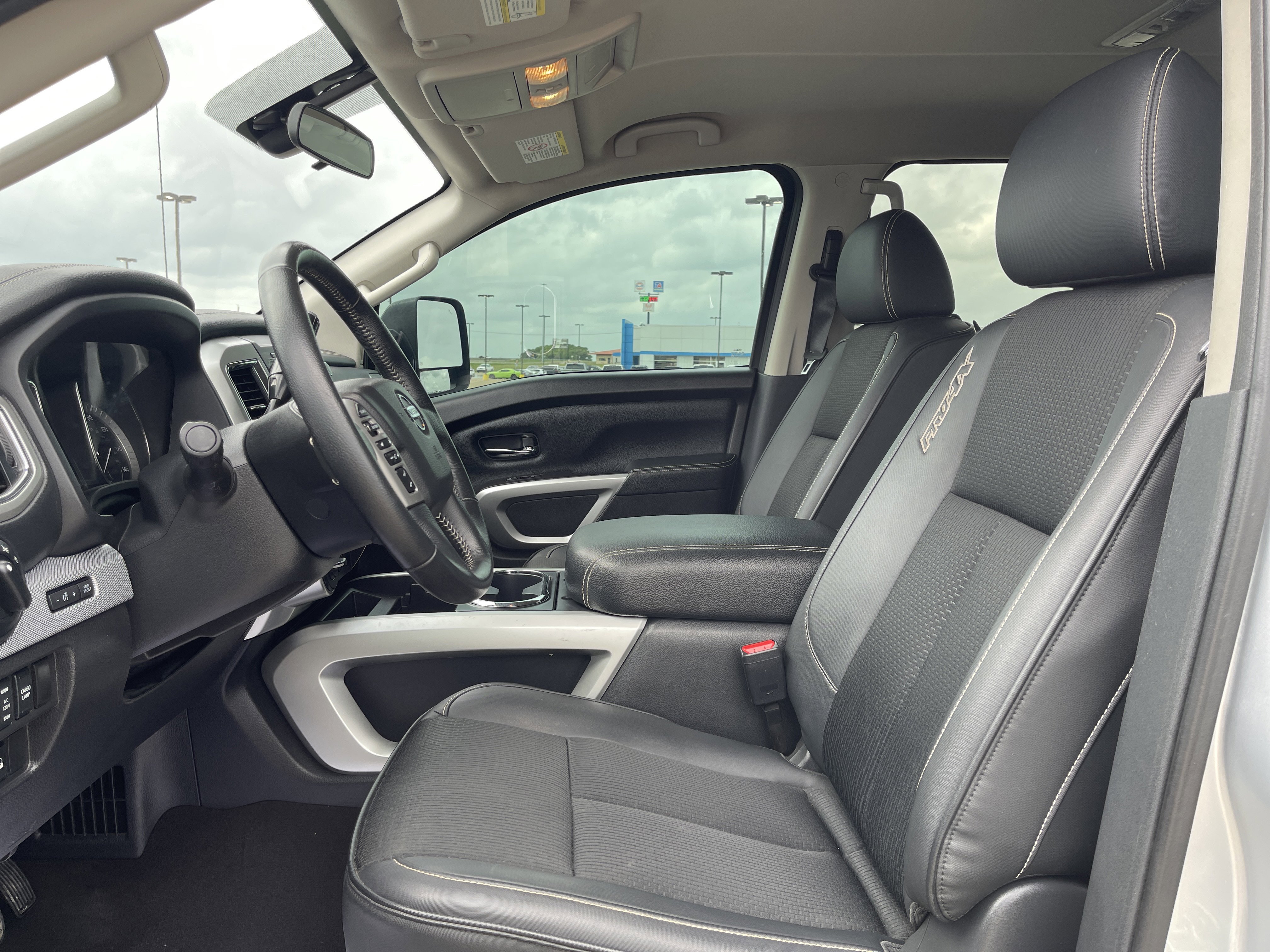 Used 2019 Nissan Titan PRO-4X AWD/4WD image 36