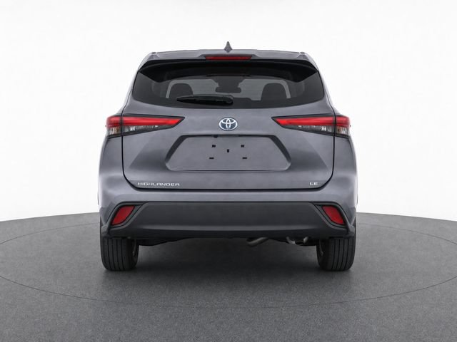 Used 2023 Toyota Highlander LE FWD image 6