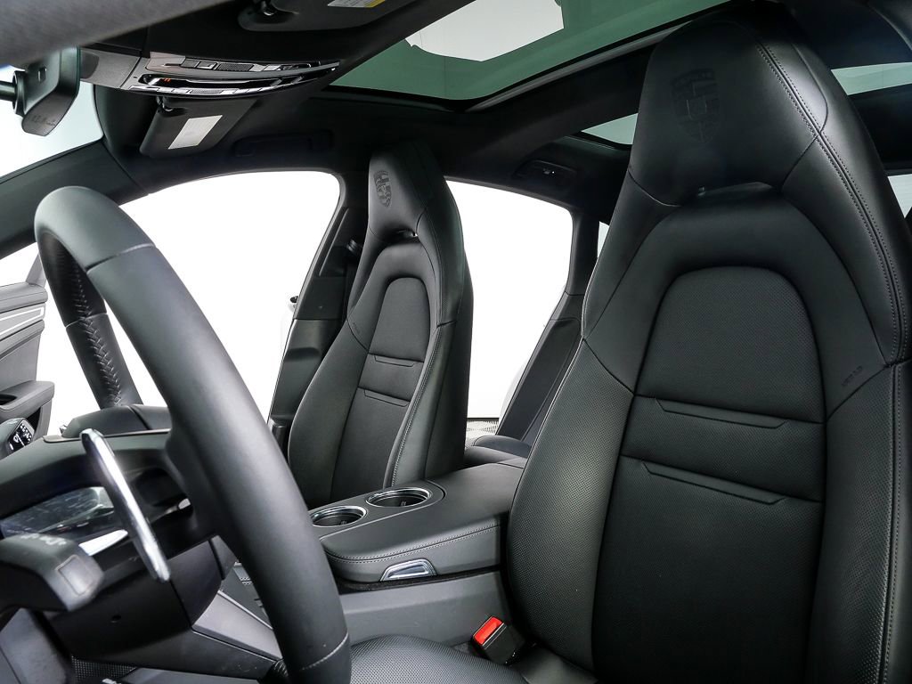 Certified 2023 Porsche Panamera Platinum Edition image 5