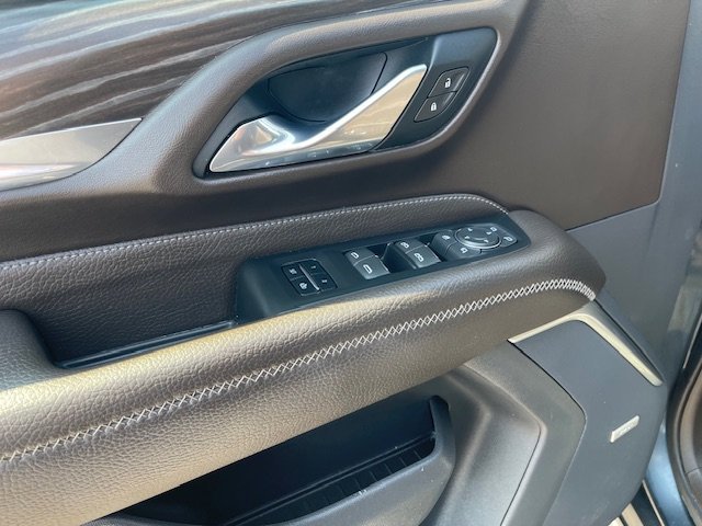 Used 2021 GMC Yukon XL Denali w/ Denali Premium Package image 11