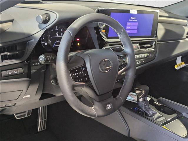 New 2025 Lexus ES 350 F Sport image 3