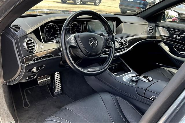 Used 2017 Mercedes-Benz S 550 Sedan image 14