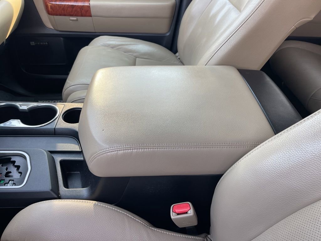 Used 2018 Toyota Sequoia Platinum image 19