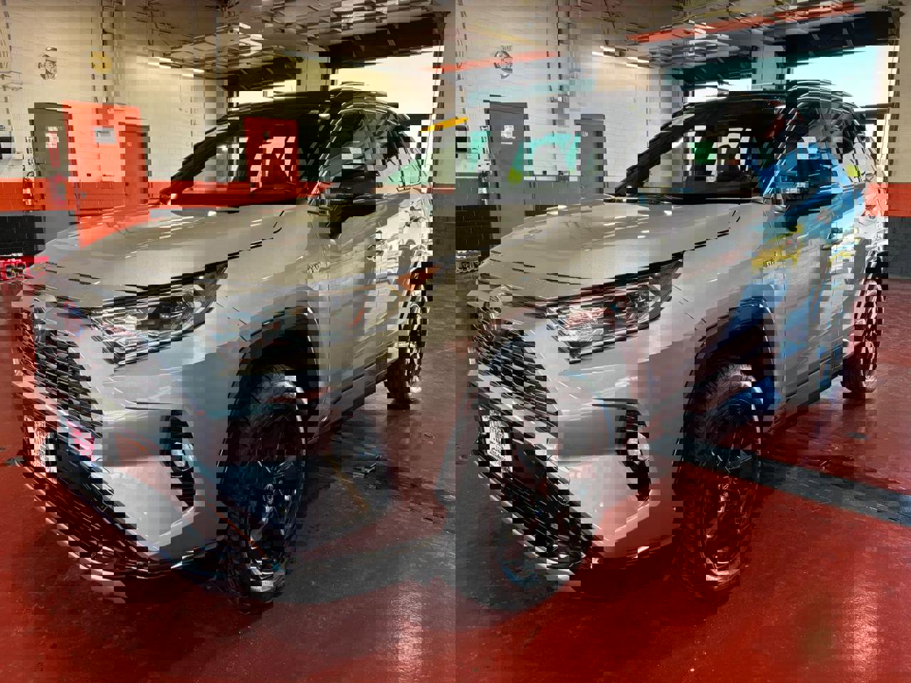 Used 2020 Toyota RAV4 XSE image 2