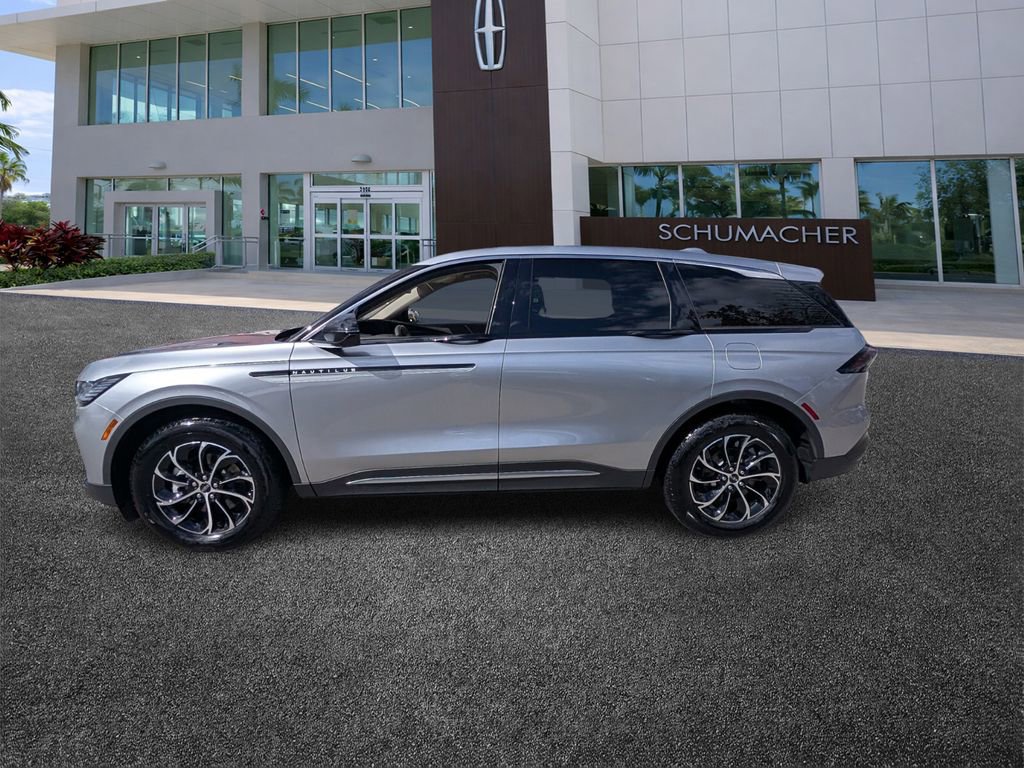 Certified 2025 Lincoln Nautilus Premier image 4