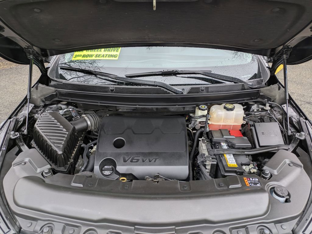 Used 2020 Buick Enclave Essence w/ Sport Touring Edition image 40